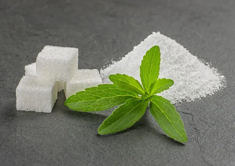 powder and Stevia leaves
