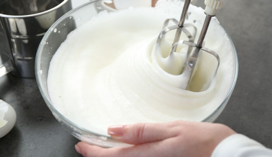 What Is the Best Artificial Sweetener to Use in Baking